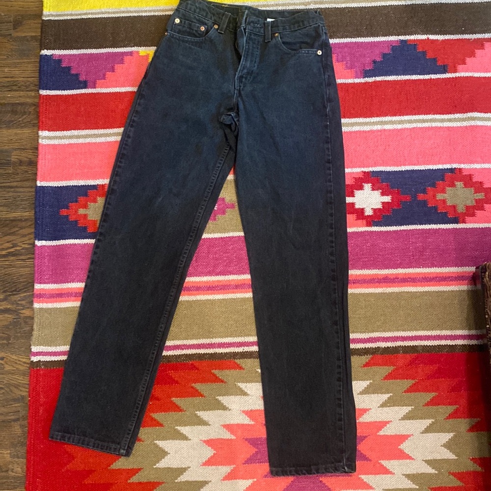 Authentic Levi’s 90s mom jeans high waist tapered